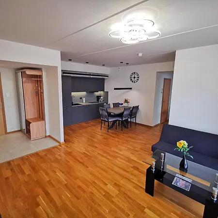 Sea View Apartament Parnawa