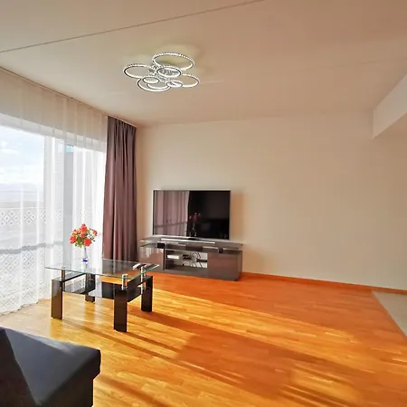 Sea View Apartament Parnawa